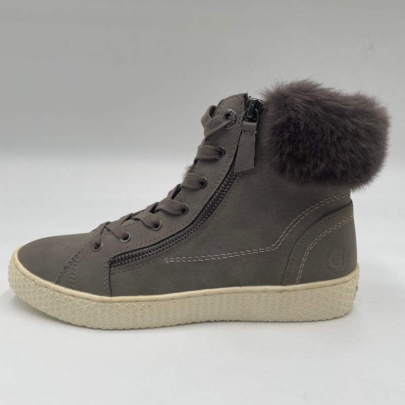 Non-slip Rubber Outsole Water-resistant Boots
